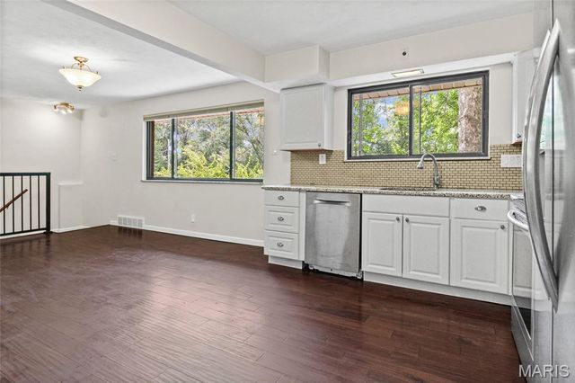 11706 Doverhill Drive, Sunset Hills, MO 63128