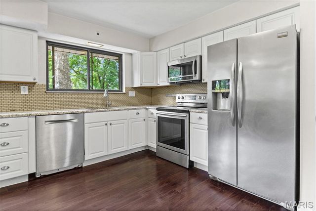 11706 Doverhill Drive, Sunset Hills, MO 63128