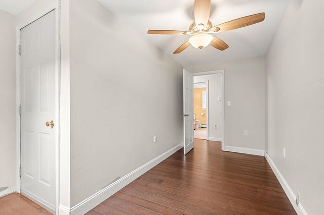 23 Brook Drive, Hudson, NH 03051