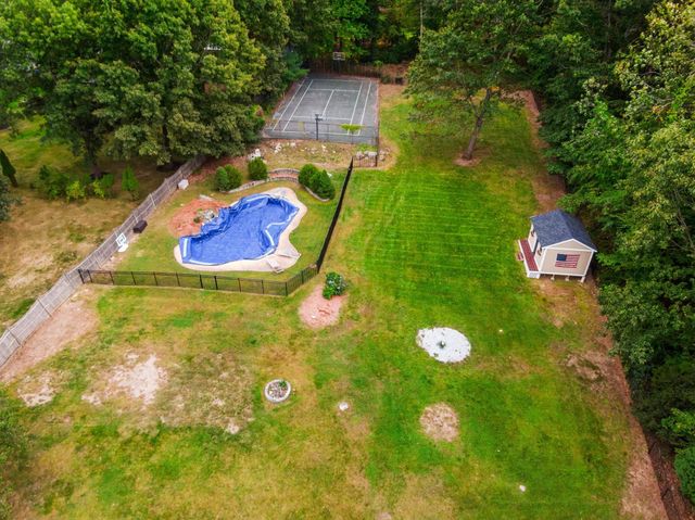 23 Brook Drive, Hudson, NH 03051