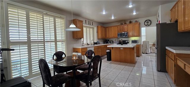 1075 Nighthawk, Corona, CA 92881