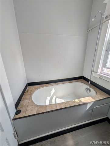 653 Minnesota Avenue, Buffalo, NY 14215