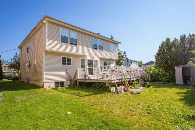 66 Maple Street A, Roslyn Heights, NY 11577