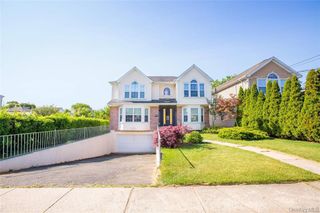 66 Maple Street A, Roslyn Heights, NY 11577