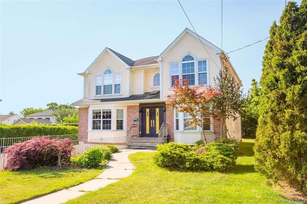 66 Maple Street A, Roslyn Heights, NY 11577 — photo 2