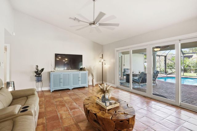 18229 103rd Trail S, Boca Raton, FL 33498