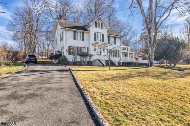 265 Little Falls Rd, Cedar Grove Twp., NJ 07009