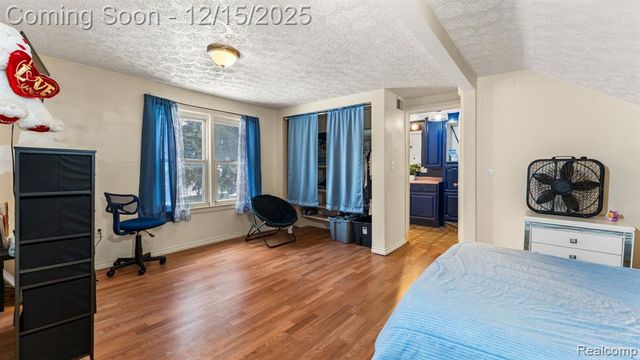 8120 Prospect Avenue, Warren, MI 48089