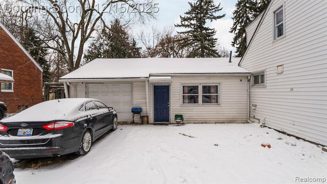 8120 Prospect Avenue, Warren, MI 48089