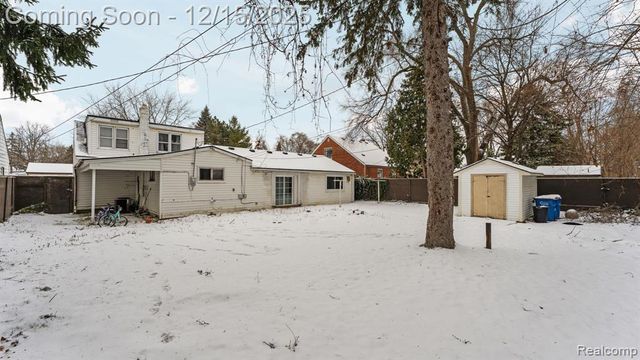 8120 Prospect Avenue, Warren, MI 48089