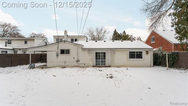 8120 Prospect Avenue, Warren, MI 48089