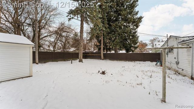 8120 Prospect Avenue, Warren, MI 48089