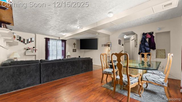 8120 Prospect Avenue, Warren, MI 48089