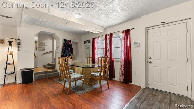 8120 Prospect Avenue, Warren, MI 48089