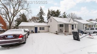 8120 Prospect Avenue, Warren, MI 48089