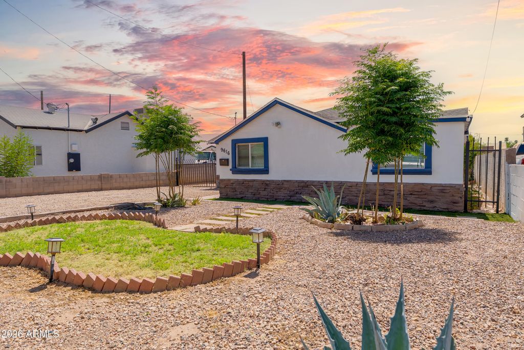 9616 N 11TH Avenue, Phoenix, AZ 85021