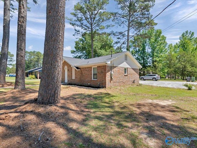 4516 Margarete Drive SW, Decatur, AL 35603