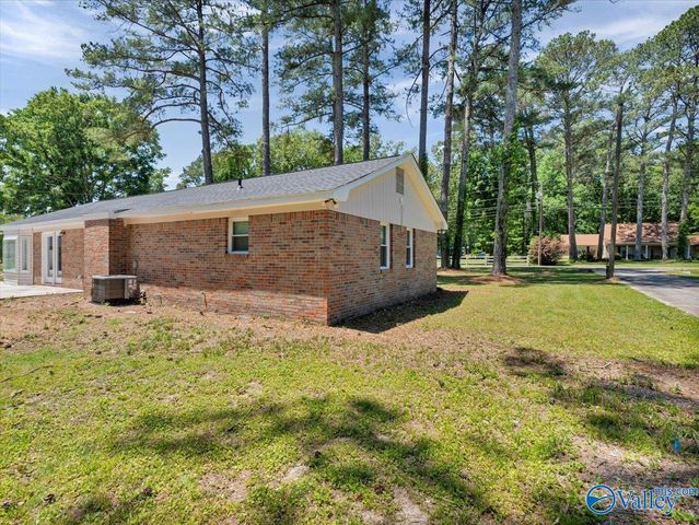 4516 Margarete Drive SW, Decatur, AL 35603