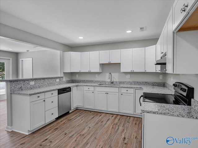 4516 Margarete Drive SW, Decatur, AL 35603