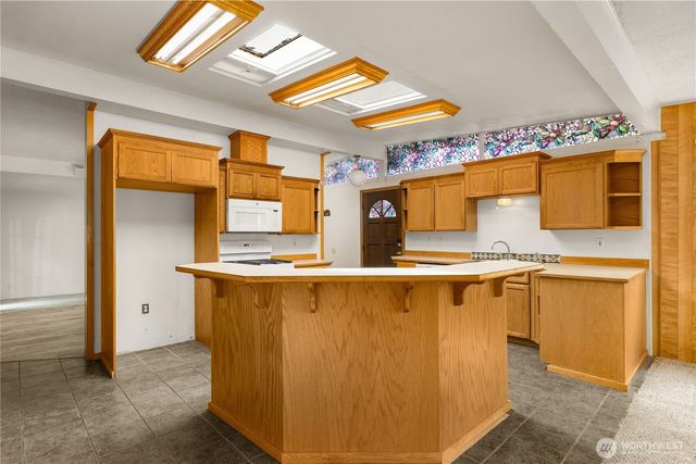 2317 179th Avenue E, Lake Tapps, WA 98391