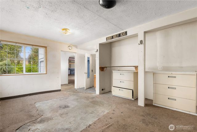 2317 179th Avenue E, Lake Tapps, WA 98391