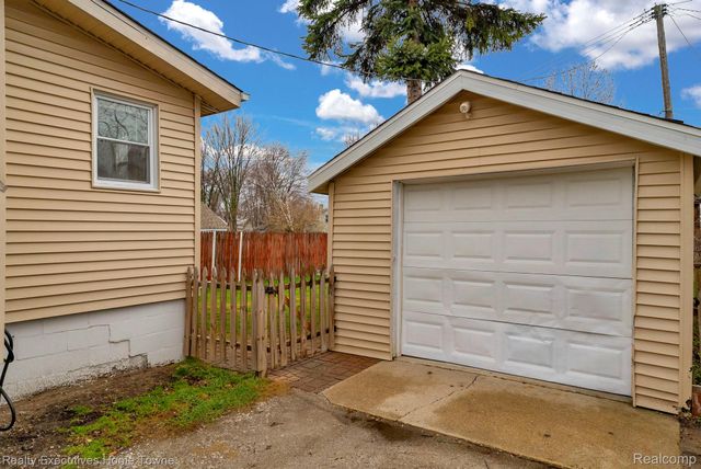1424 14th Street, Port Huron, MI 48060
