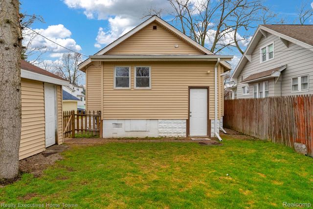 1424 14th Street, Port Huron, MI 48060