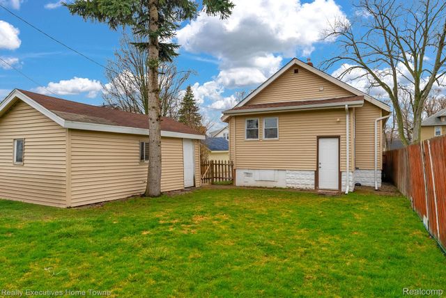 1424 14th Street, Port Huron, MI 48060