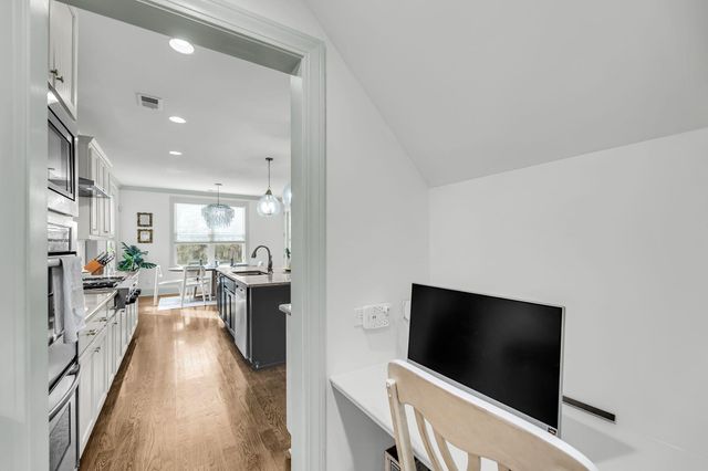 3001 Sturbridge Road, Mount Pleasant, SC 29466