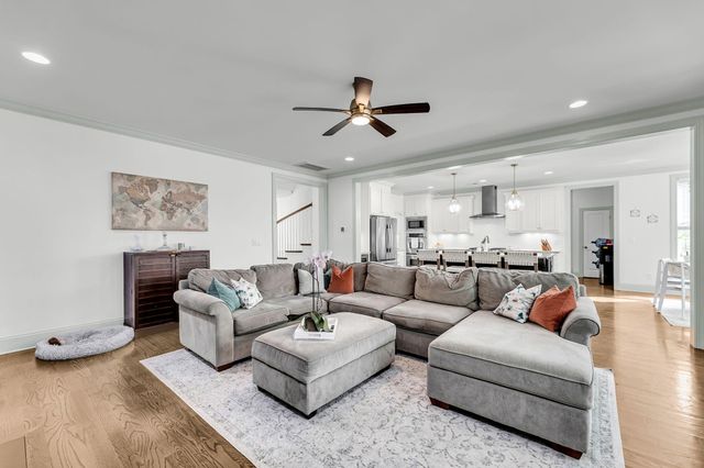 3001 Sturbridge Road, Mount Pleasant, SC 29466