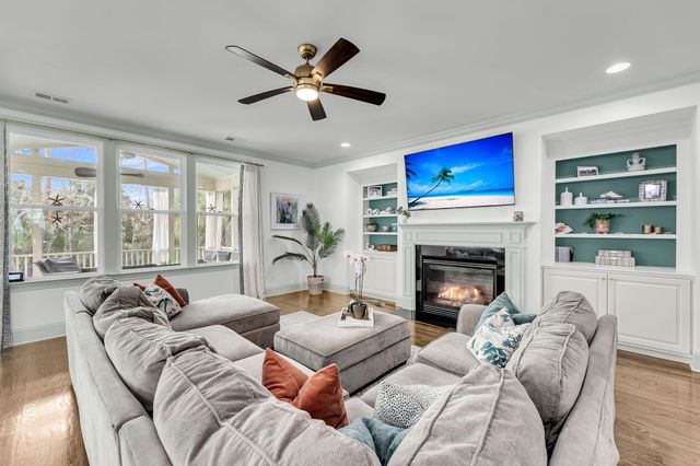 3001 Sturbridge Road, Mount Pleasant, SC 29466