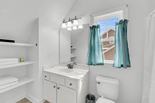 3001 Sturbridge Road, Mount Pleasant, SC 29466