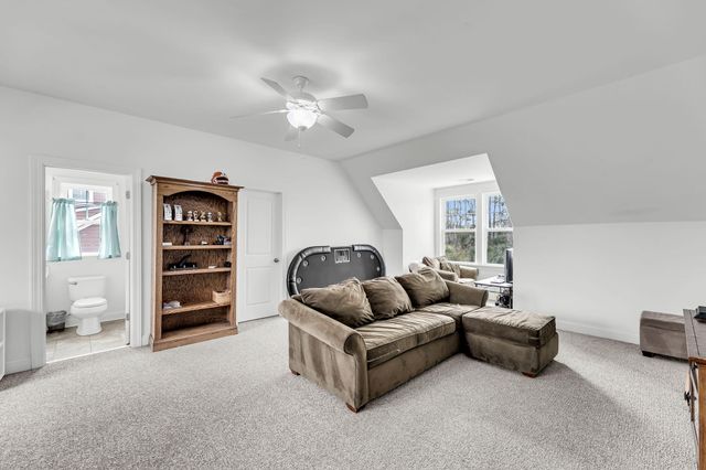 3001 Sturbridge Road, Mount Pleasant, SC 29466