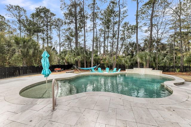 3001 Sturbridge Road, Mount Pleasant, SC 29466