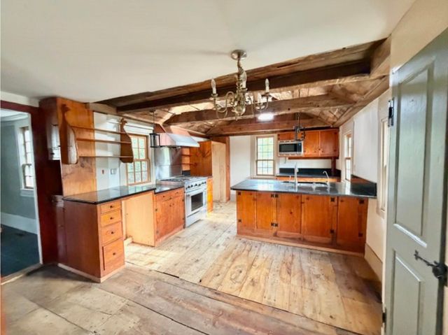 217 Portsmouth Avenue, Stratham, NH 03885