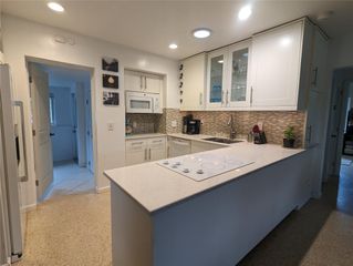 609 NE 14th Pl, Fort Lauderdale, FL 33304
