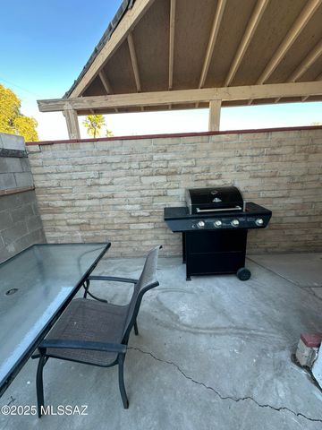 2775 N Goyette Avenue, Tucson, AZ 85712