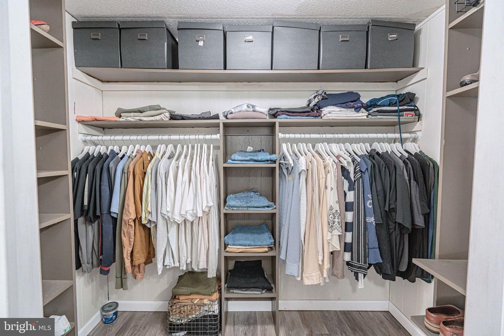 Image 32 of property listing at 52 W ZIMMER DR, Walnutport, PA 18088