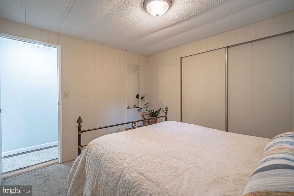 Image 35 of property listing at 52 W ZIMMER DR, Walnutport, PA 18088