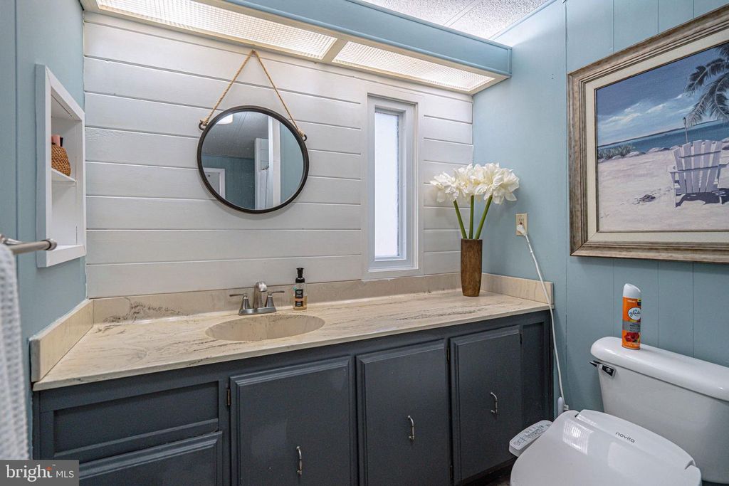 Image 37 of property listing at 52 W ZIMMER DR, Walnutport, PA 18088