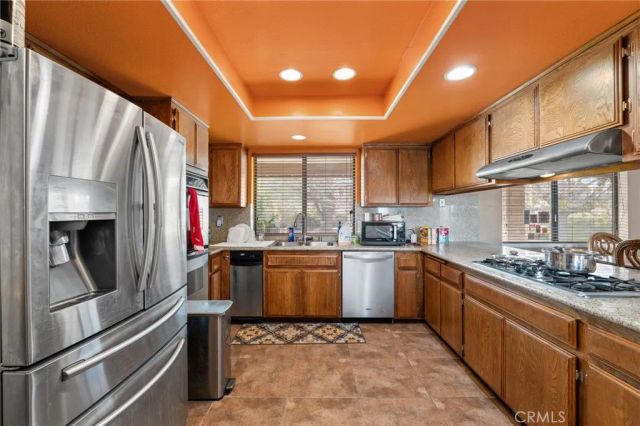 7659 Arcadia Avenue, Hesperia, CA 92345