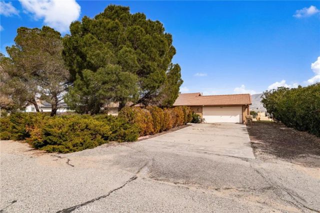 7659 Arcadia Avenue, Hesperia, CA 92345