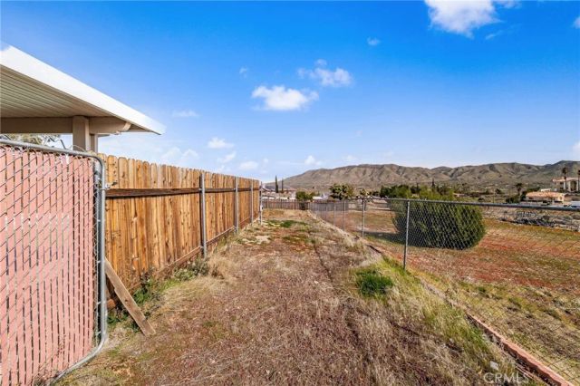 7659 Arcadia Avenue, Hesperia, CA 92345