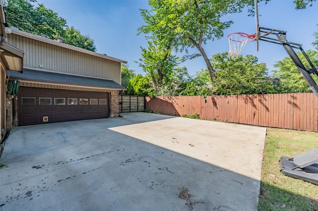 509 Westcliff Drive, Euless, TX 76040