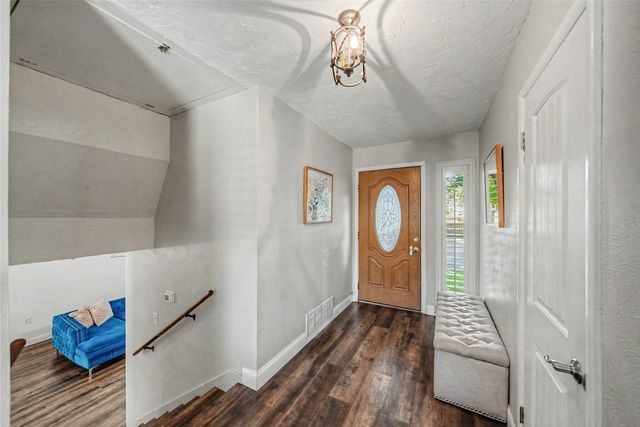 509 Westcliff Drive, Euless, TX 76040
