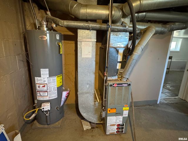 624 E PARIS Avenue, Peoria, IL 61603