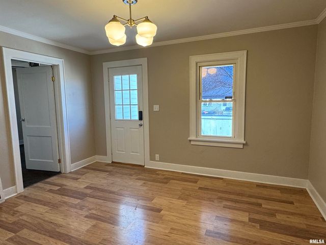 624 E PARIS Avenue, Peoria, IL 61603