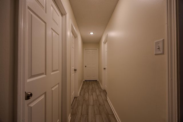 2390 OAK SPRINGS DR, Memphis, TN 38016