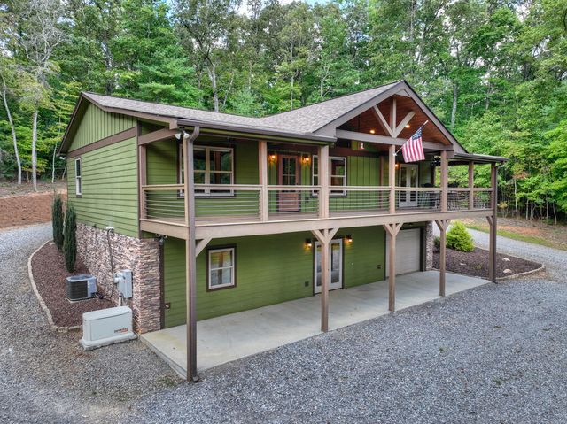 185 Pine Lane, Mineral Bluff, GA 30559