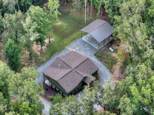 185 Pine Lane, Mineral Bluff, GA 30559